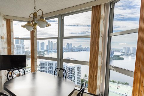 Copropriété à vendre à Aventura, Floride: 3 chambres, 159.23 m2 № 1385835 - photo 12