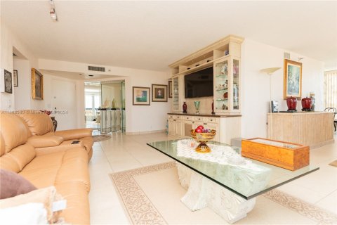 Condominio en venta en Aventura, Florida, 3 dormitorios, 159.23 m2 № 1385835 - foto 6