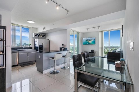 Copropriété à vendre à Miami, Floride: 2 chambres, 82.5 m2 № 1385838 - photo 4