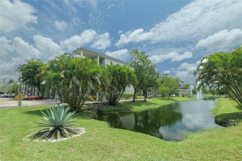 Condo in Lauderdale Lakes, Florida, 2 bedrooms  № 1216334 - photo 8