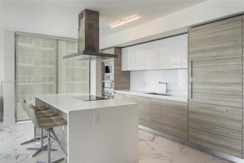 Condominio en venta en Sunny Isles Beach, Florida, 3 dormitorios, 175.77 m2 № 1270349 - foto 10