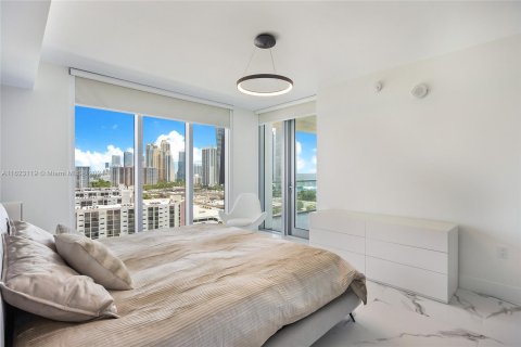 Condominio en venta en Sunny Isles Beach, Florida, 3 dormitorios, 175.77 m2 № 1270349 - foto 15