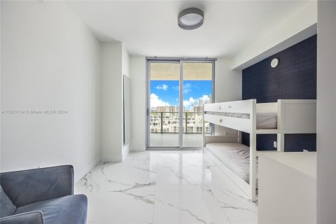 Copropriété à vendre à Sunny Isles Beach, Floride: 3 chambres, 175.77 m2 № 1270349 - photo 25