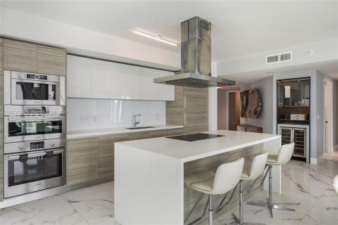 Condominio en venta en Sunny Isles Beach, Florida, 3 dormitorios, 175.77 m2 № 1270349 - foto 9