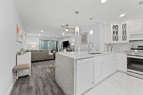 Copropriété à vendre à Clearwater, Floride: 2 chambres, 103.12 m2 № 1350707 - photo 3