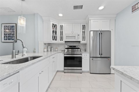 Condo in Clearwater, Florida, 2 bedrooms  № 1350707 - photo 4