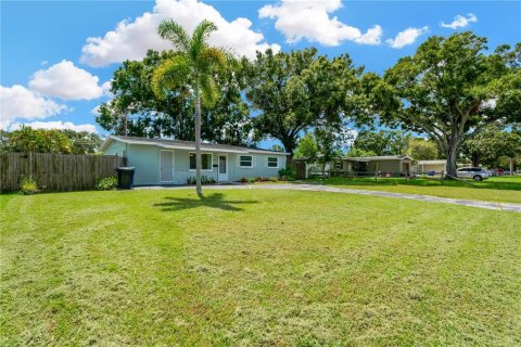 Casa en venta en Saint Petersburg, Florida, 3 dormitorios, 104.52 m2 № 1350744 - foto 1