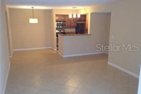 Condominio en alquiler en Orlando, Florida, 2 dormitorios, 91.79 m2 № 1350708 - foto 3