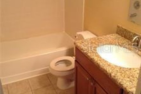 Condominio en alquiler en Orlando, Florida, 2 dormitorios, 91.79 m2 № 1350708 - foto 7