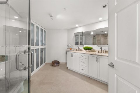 Condo in Fort Lauderdale, Florida, 3 bedrooms  № 1013827 - photo 9