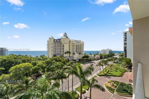 Condo in Fort Lauderdale, Florida, 3 bedrooms  № 1013827 - photo 16