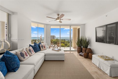 Condo in Fort Lauderdale, Florida, 3 bedrooms  № 1013827 - photo 1