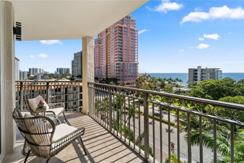 Condo in Fort Lauderdale, Florida, 3 bedrooms  № 1013827 - photo 15