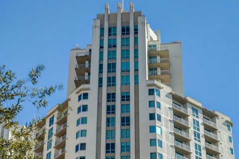 Apartment in METROPOLIS in Miami, Florida 2 bedrooms, 107 sq.m. № 55761 - photo 13