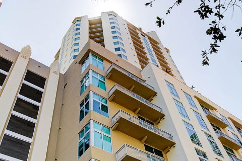 Купить квартиру в Майами, Флорида 2 спальни, 107м2, № 55761 - фото 14