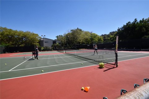 Condo in Sarasota, Florida, 1 bedroom  № 217592 - photo 24