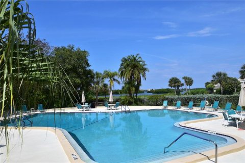 Condo in Sarasota, Florida, 1 bedroom  № 217592 - photo 18