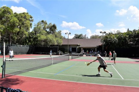 Condo in Sarasota, Florida, 1 bedroom  № 217592 - photo 22