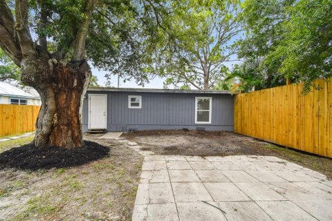 Commercial property in Bradenton, Florida 3 bedrooms, 132.29 sq.m. № 1382176 - photo 12