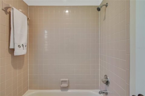 Снять в аренду квартиру в Палм-Кост, Флорида 5 комнат, 101.17м2, № 1558981 - фото 17