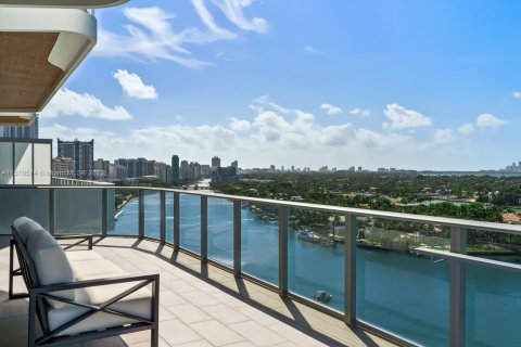 Condominio en venta en Miami Beach, Florida, 3 dormitorios, 211.63 m2 № 183113 - foto 19