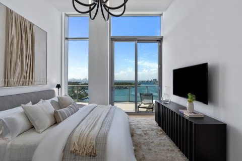 Condo in Miami Beach, Florida, 3 bedrooms  № 183113 - photo 13