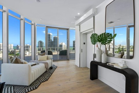 Condominio en venta en Miami Beach, Florida, 3 dormitorios, 211.63 m2 № 183113 - foto 10