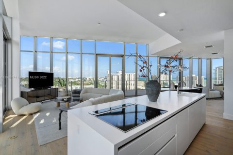 Condo in Miami Beach, Florida, 3 bedrooms  № 183113 - photo 7