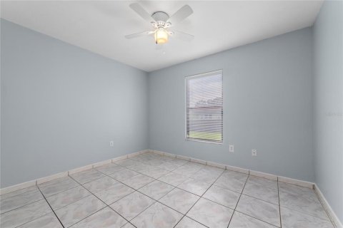 House in Kissimmee, Florida 3 bedrooms, 146.6 sq.m. № 1373631 - photo 9