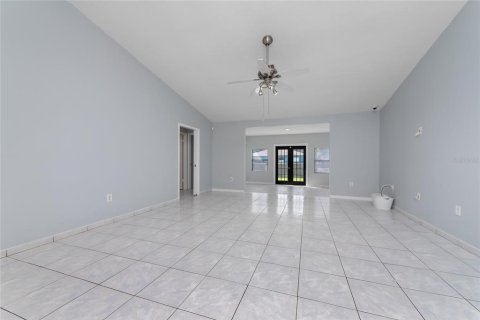 House in Kissimmee, Florida 3 bedrooms, 146.6 sq.m. № 1373631 - photo 27