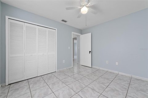 House in Kissimmee, Florida 3 bedrooms, 146.6 sq.m. № 1373631 - photo 6