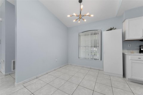 House in Kissimmee, Florida 3 bedrooms, 146.6 sq.m. № 1373631 - photo 2