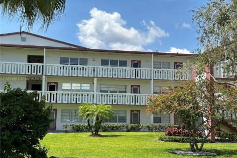 Condo in Boca Raton, Florida, 1 bedroom  № 1183933 - photo 2