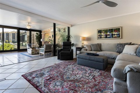 Copropriété à vendre à Punta Gorda, Floride: 3 chambres, 238.67 m2 № 1320449 - photo 11