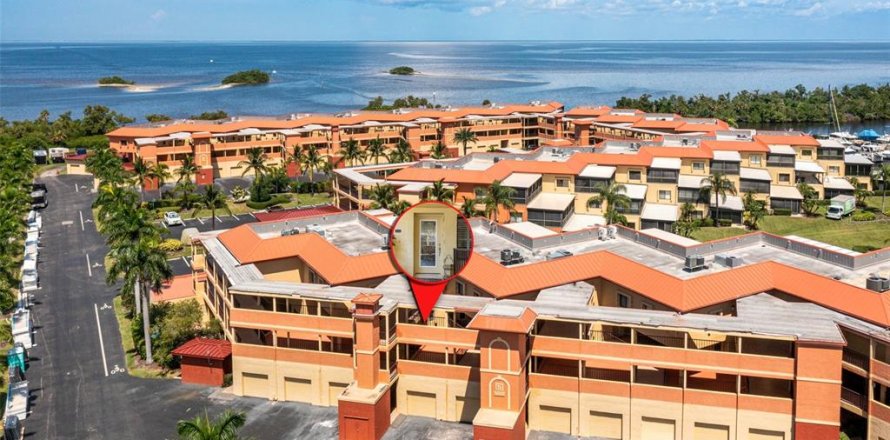 Condominio en Punta Gorda, Florida, 3 dormitorios  № 1320449