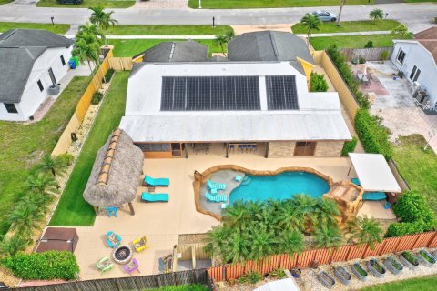 Casa en venta en Sunrise, Florida, 3 dormitorios, 197.79 m2 № 1093691 - foto 1