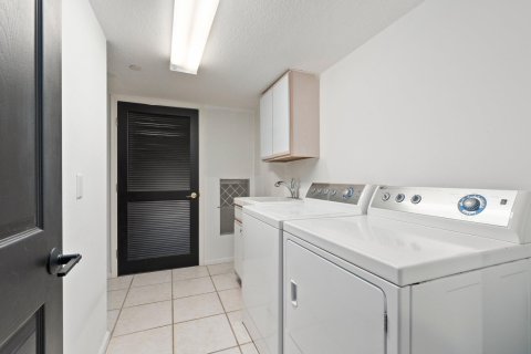 Copropriété à vendre à Hutchinson Island South, Floride: 3 chambres, 261.71 m2 № 888063 - photo 28