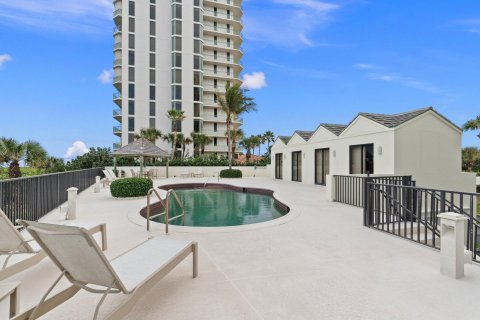 Condominio en venta en Hutchinson Island South, Florida, 3 dormitorios, 261.71 m2 № 888063 - foto 16