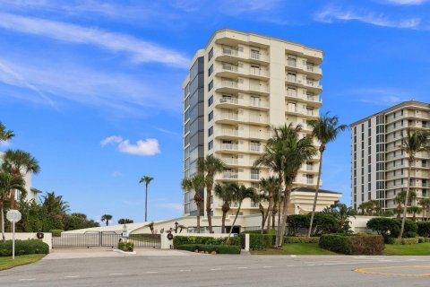 Condominio en venta en Hutchinson Island South, Florida, 3 dormitorios, 261.71 m2 № 888063 - foto 2