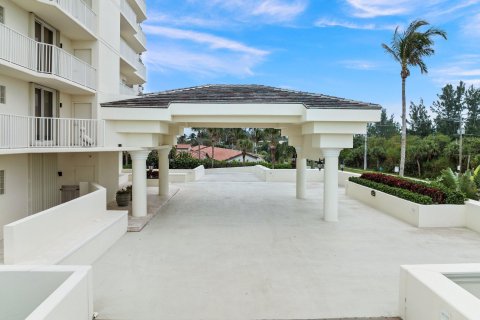 Condo in Hutchinson Island South, Florida, 3 bedrooms  № 888063 - photo 22