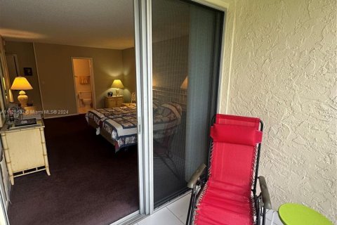 Condominio en venta en Hallandale Beach, Florida, 2 dormitorios, 112.41 m2 № 993875 - foto 26