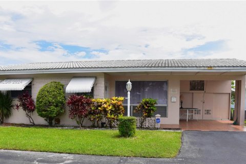 Casa en venta en Hollywood, Florida, 2 dormitorios, 102.01 m2 № 1235053 - foto 1