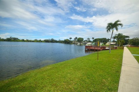 Casa en venta en Hollywood, Florida, 2 dormitorios, 102.01 m2 № 1235053 - foto 7