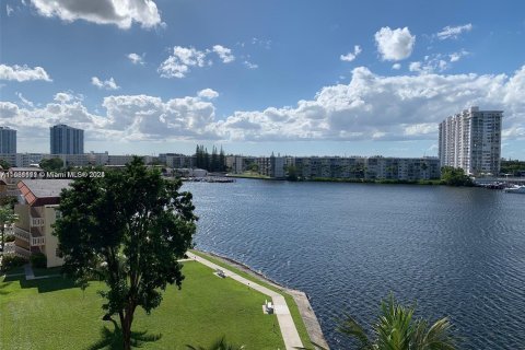 Copropriété à vendre à Aventura, Floride: 1 chambre, 70.88 m2 № 1333163 - photo 25