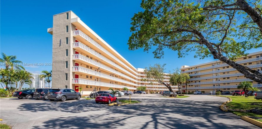 Condo à Aventura, Floride, 1 chambre  № 1333163