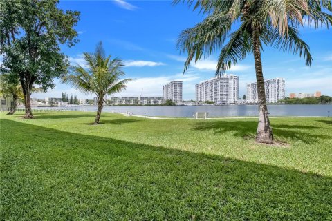 Copropriété à vendre à Aventura, Floride: 1 chambre, 70.88 m2 № 1333163 - photo 28