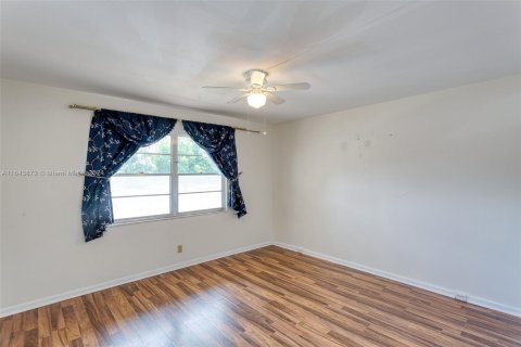 Condo in Coconut Creek, Florida, 2 bedrooms  № 1327479 - photo 15