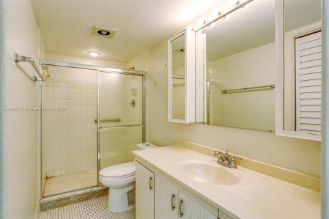 Condo in Coconut Creek, Florida, 2 bedrooms  № 1327479 - photo 17