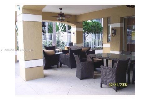 Condominio en venta en Hollywood, Florida, 2 dormitorios, 80.55 m2 № 1236135 - foto 15
