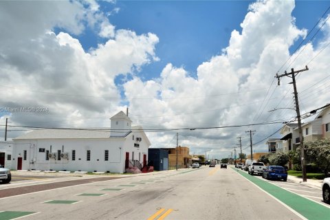 Propiedad comercial en venta en Miami, Florida № 1236136 - foto 1